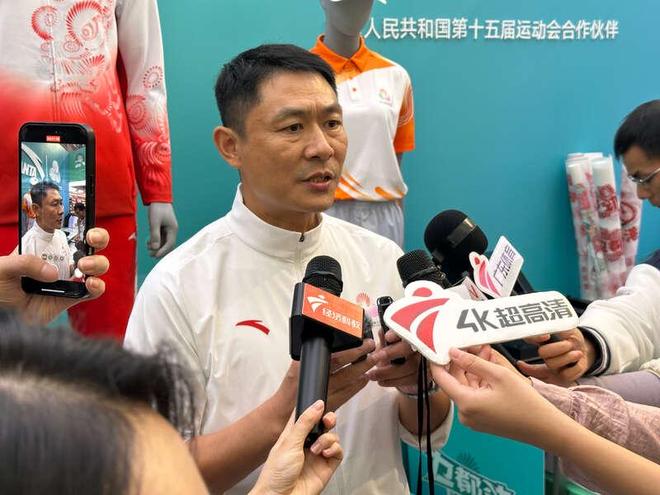 科技环保双在线十五运会制服科技感十足(图3)