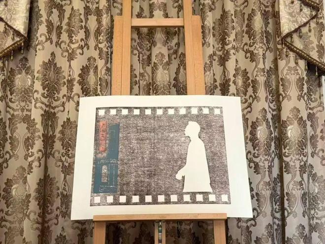 “相约北外滩”国际艺术家驻留计划启动版画家现场作画(图5)