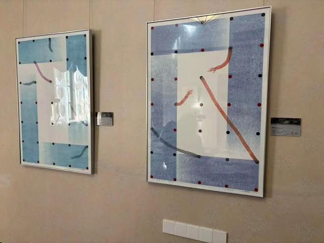 “相约北外滩”国际艺术家驻留计划启动版画家现场作画(图3)