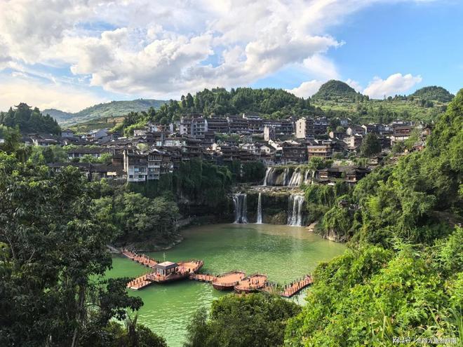 张家界五日游攻略：带家人游芙蓉镇+森林公园五天四晚人均多少？(图1)