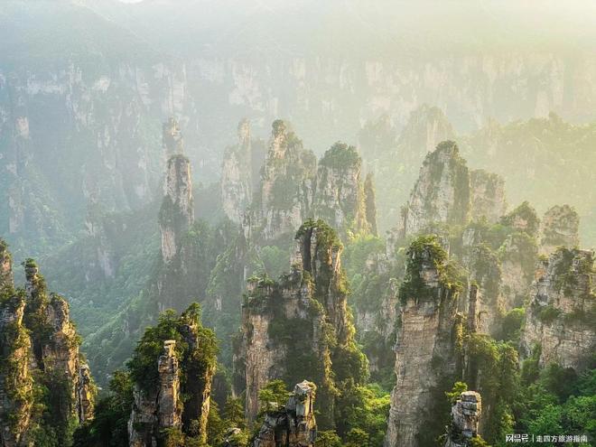 张家界五日游实用攻略:淡季家庭游路线+费用本地团报价攻略(图2) 张家界五日游实用攻略:淡季家庭游路线+费用本地团报价攻略(图2)